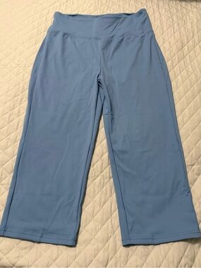 G Gradual Yoga Capri’s
